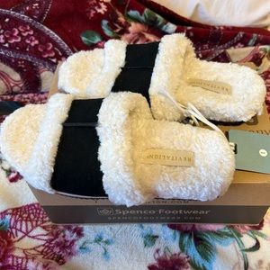 NWT Revitalign leather slippers